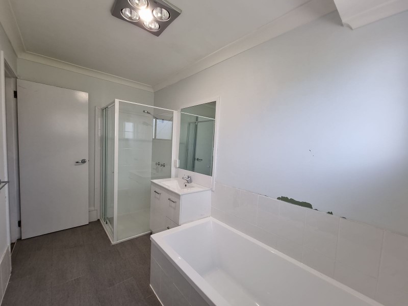 8  East Lansdowne Road, Lansdowne NSW 2430