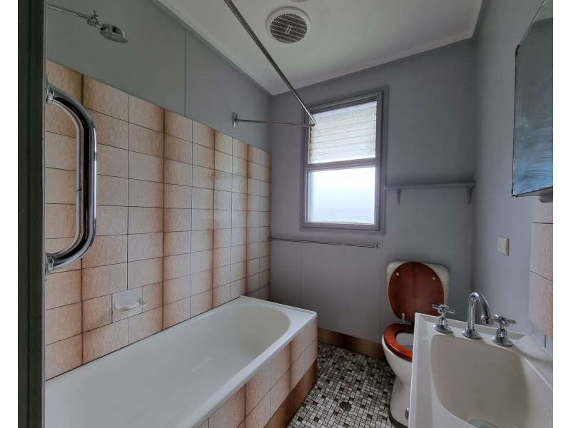 7 Valerie Street, Taree NSW 2430