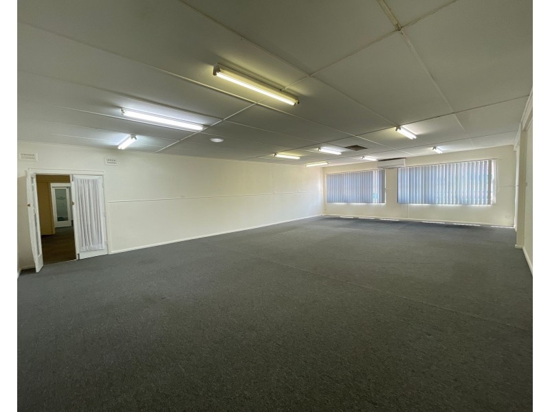 Suite 1/10-16 Pulteney Street, Taree NSW 2430