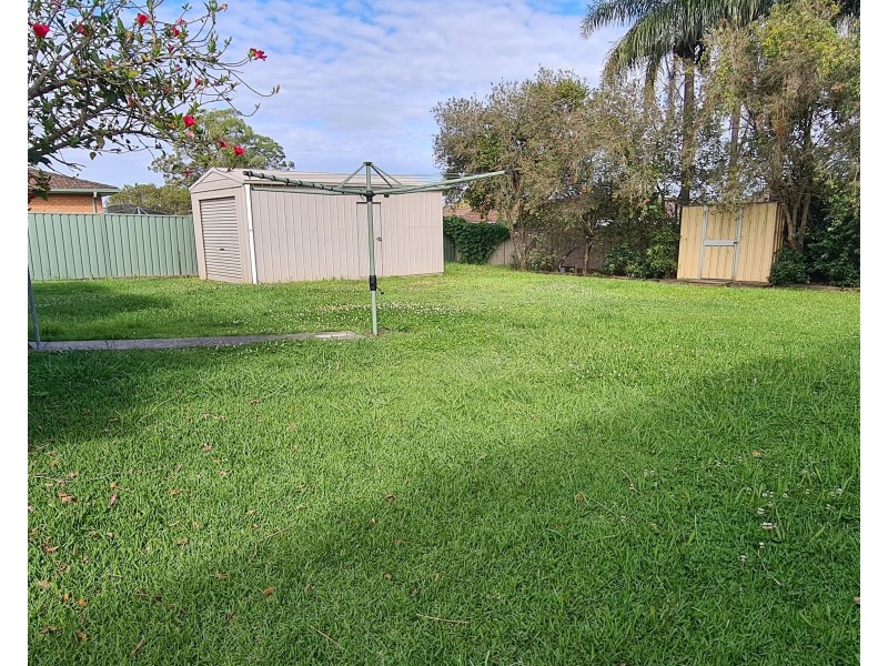 24 Hickory Crescent, Taree NSW 2430