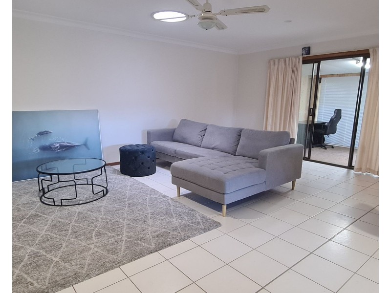 1/1 Carrabeen Drive, Old Bar NSW 2430