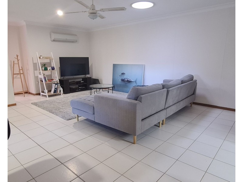 1/1 Carrabeen Drive, Old Bar NSW 2430
