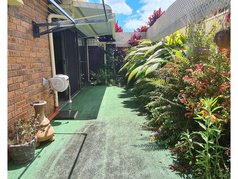 1/1 Carrabeen Drive, Old Bar NSW 2430