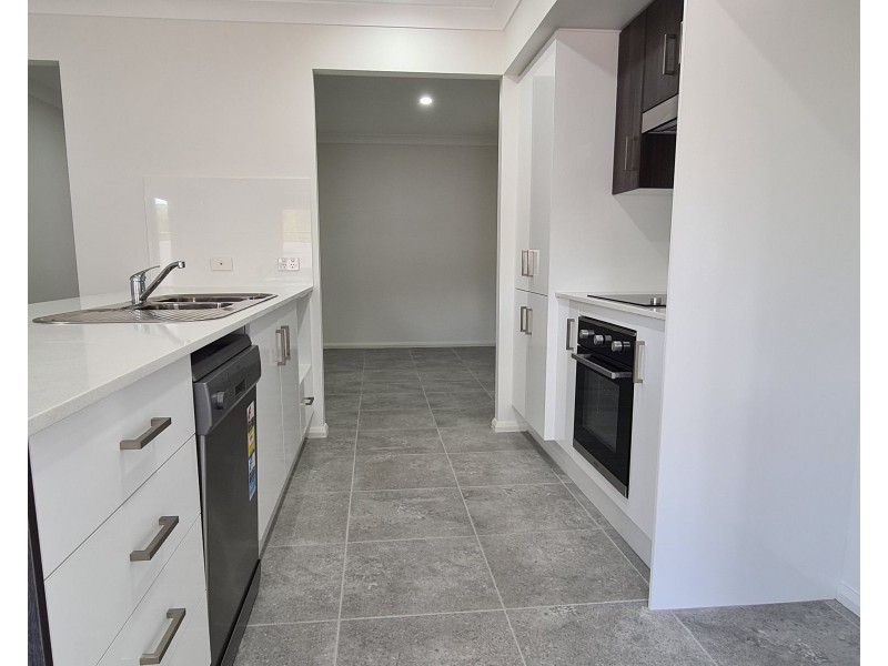 23 Grandis Parade, Taree NSW 2430