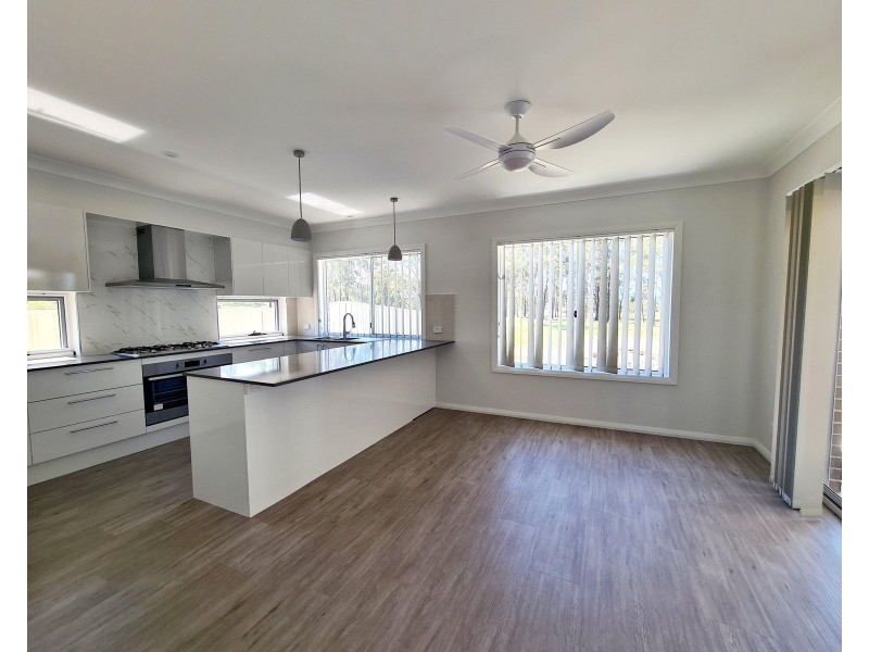 95a Talawong Dr, Taree NSW 2430