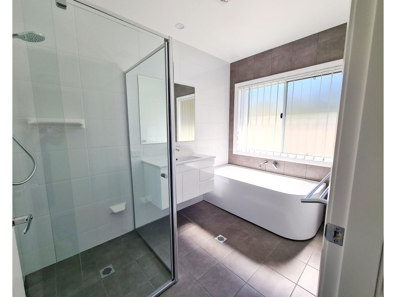 95a Talawong Dr, Taree NSW 2430