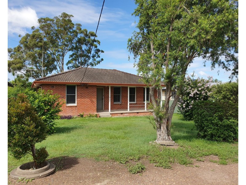 16 Ronald Road, Taree NSW 2430