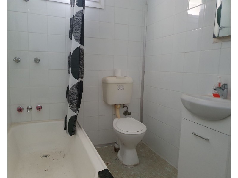 16 Ronald Road, Taree NSW 2430