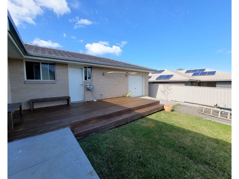 11 Pyrus Drive, Taree NSW 2430