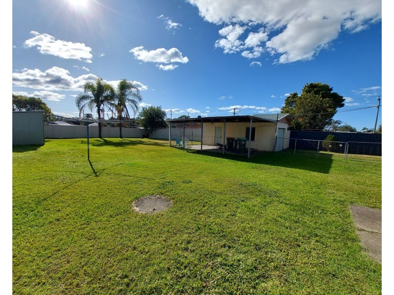 27 Wynter Street, Taree NSW 2430