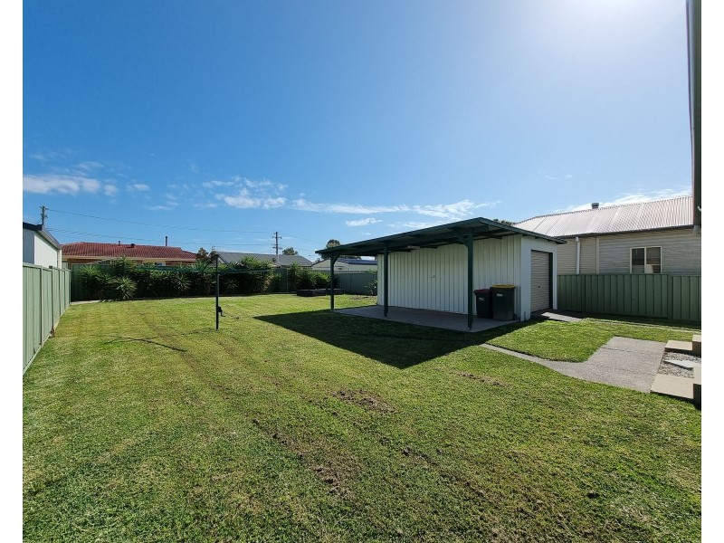 81 Edinburgh Drive, Taree NSW 2430