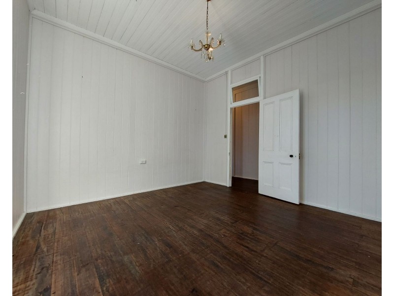 2 Commerce Street, Taree NSW 2430