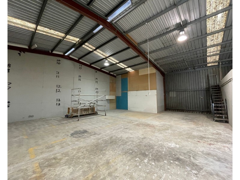 Bay 4/10 Elizabeth Avenue, Taree NSW 2430