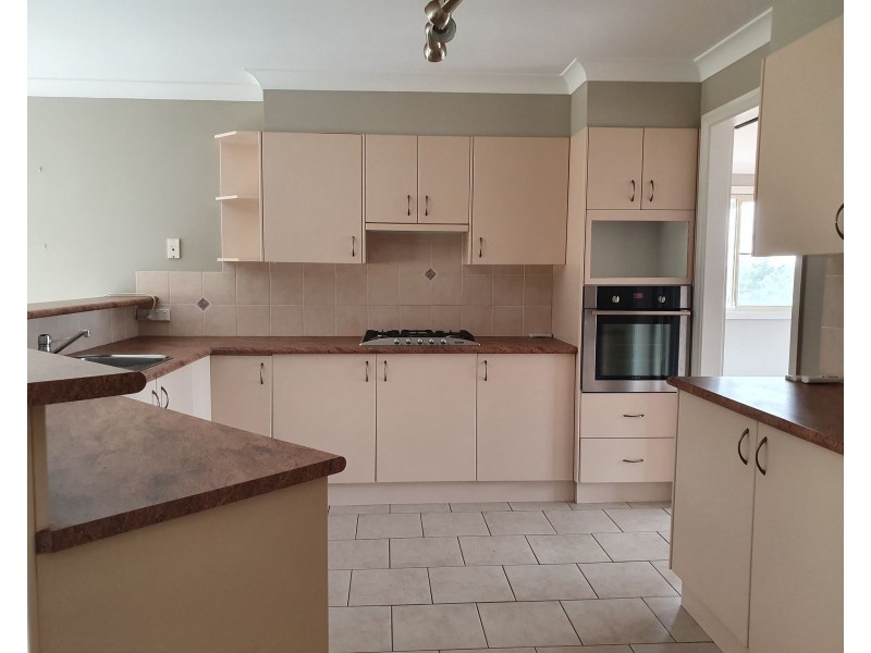 16 Killawarra Drive, Taree NSW 2430