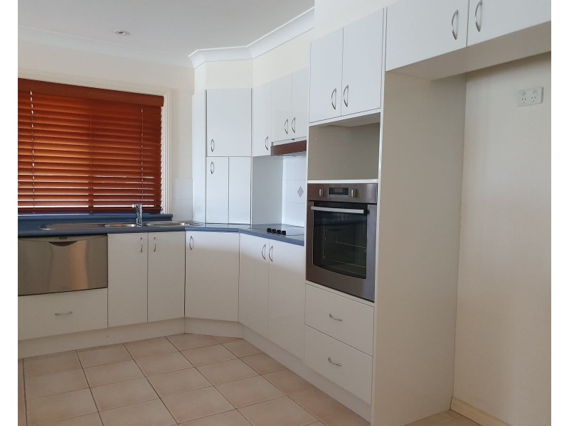 1/5 Gregory Close, Taree NSW 2430