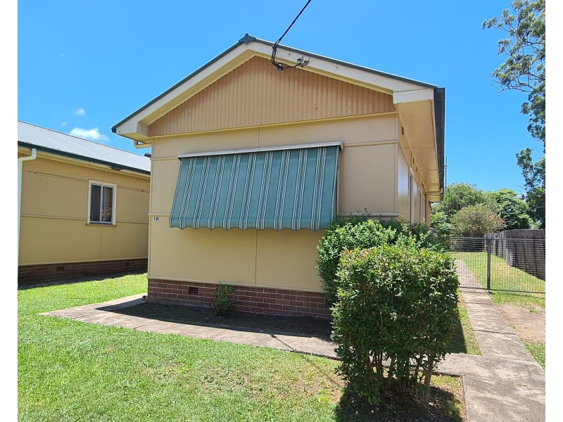 1/27 Railway Parade, Taree NSW 2430