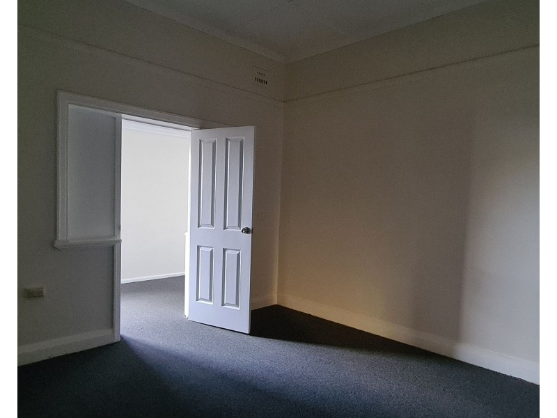 22 Macquarie Street, Taree NSW 2430