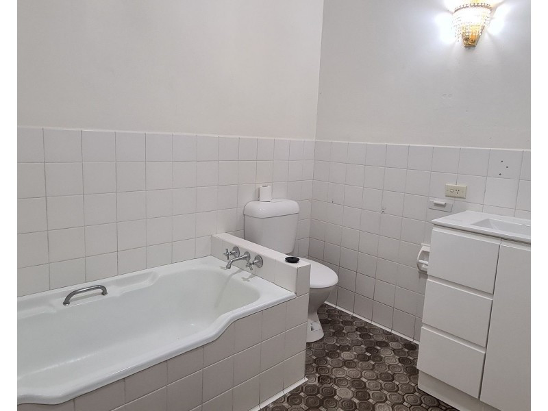 22 Macquarie Street, Taree NSW 2430