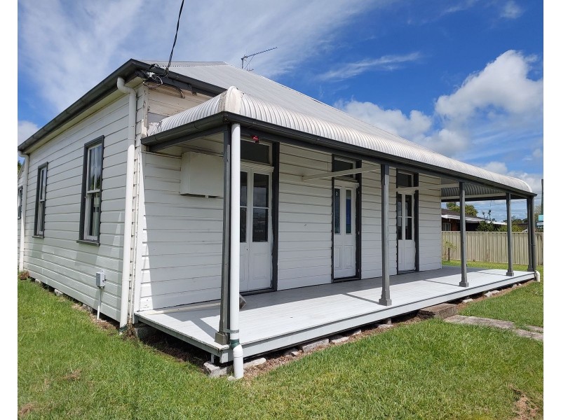 6 Commerce Street, Taree NSW 2430