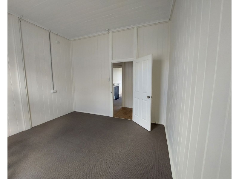 6 Commerce Street, Taree NSW 2430