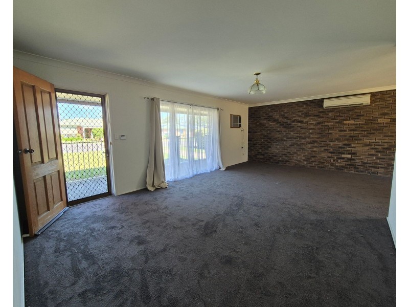 24 Hickory Crescent, Taree NSW 2430