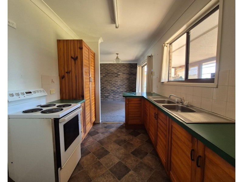24 Hickory Crescent, Taree NSW 2430