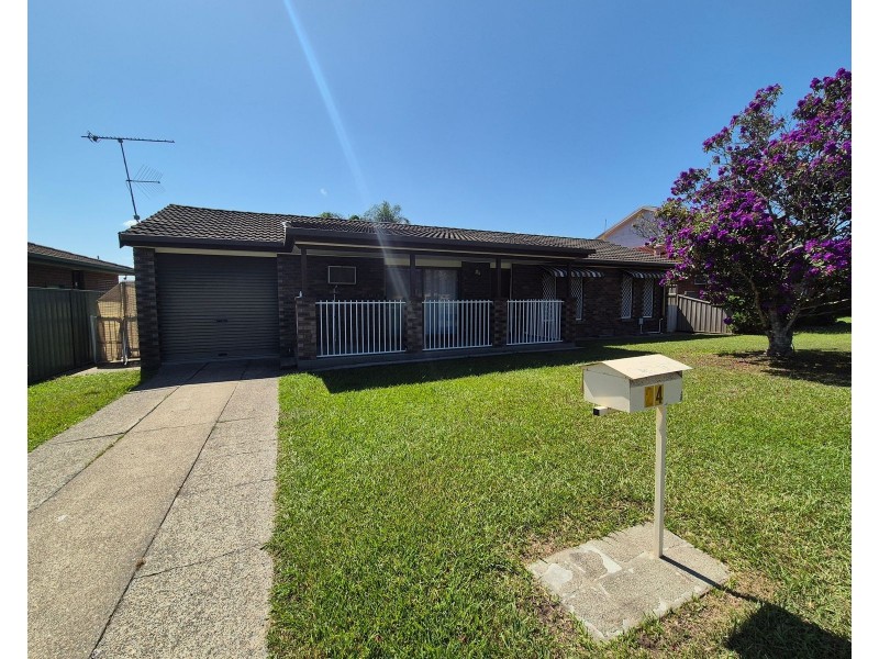 24 Hickory Crescent, Taree NSW 2430