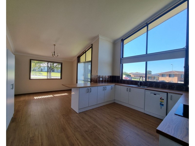 2 Yarrunga Place, Taree NSW 2430
