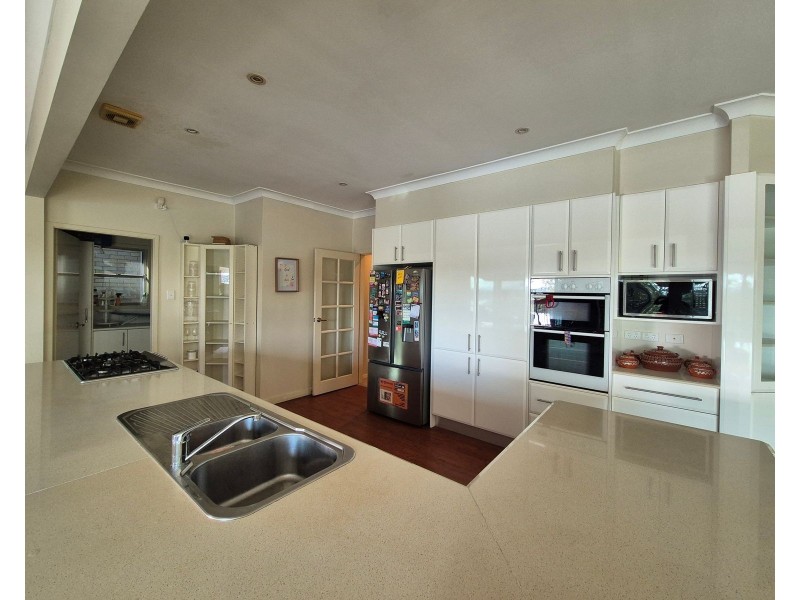 8 Cowan Road, Taree NSW 2430