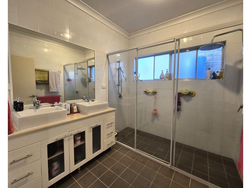 8 Cowan Road, Taree NSW 2430