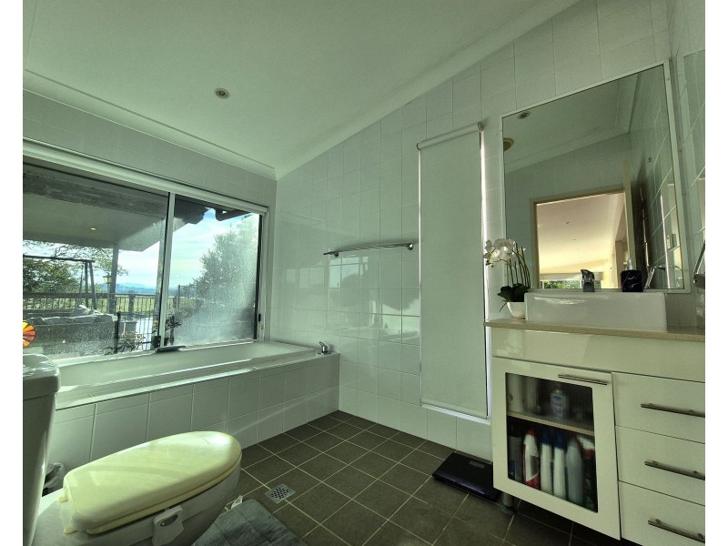 8 Cowan Road, Taree NSW 2430