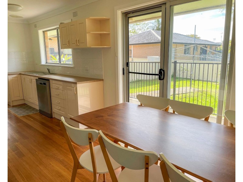 11 Wootton Crescent, Taree NSW 2430