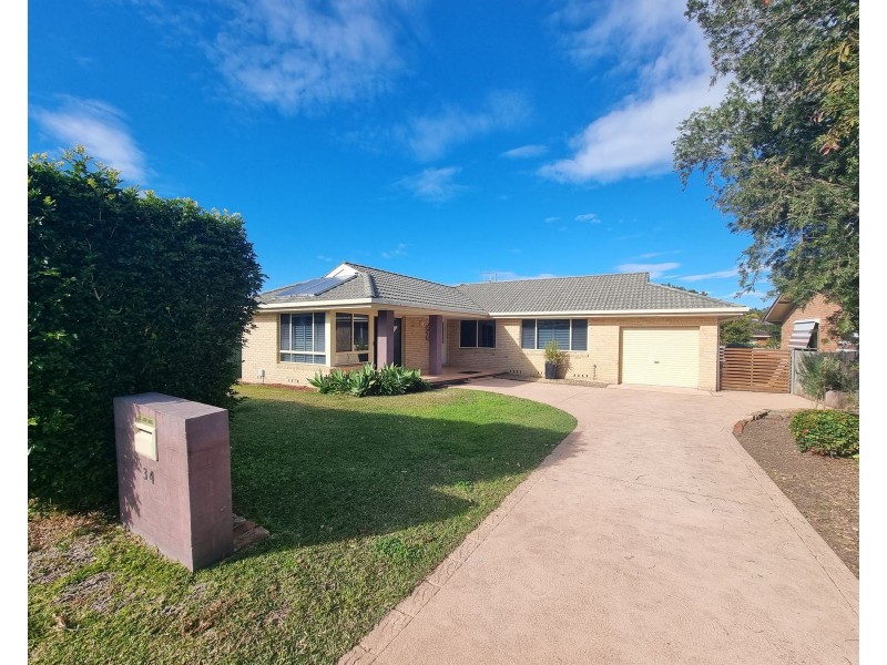 34 Wootton Crescent, Taree NSW 2430