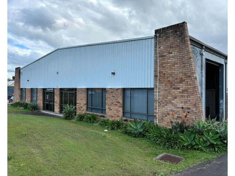 Bay 1/1a Coolabah Drive, Taree NSW 2430
