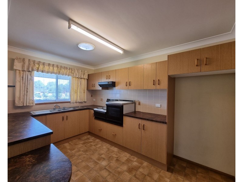 13 Bushland Drive, Taree NSW 2430