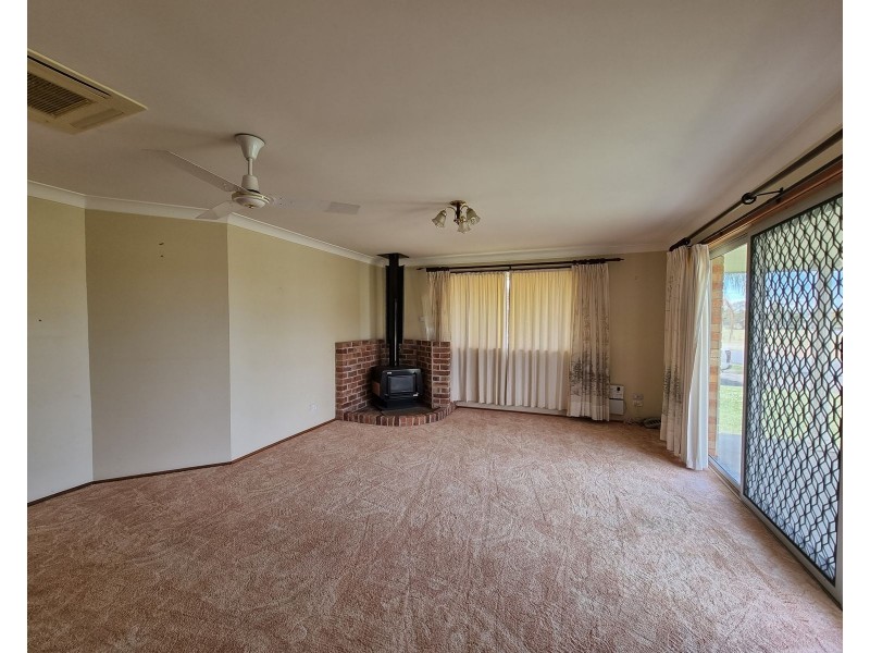 13 Bushland Drive, Taree NSW 2430