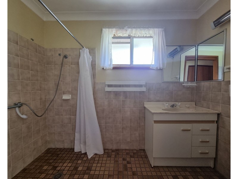13 Bushland Drive, Taree NSW 2430