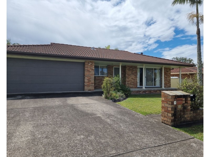 13 Bushland Drive, Taree NSW 2430