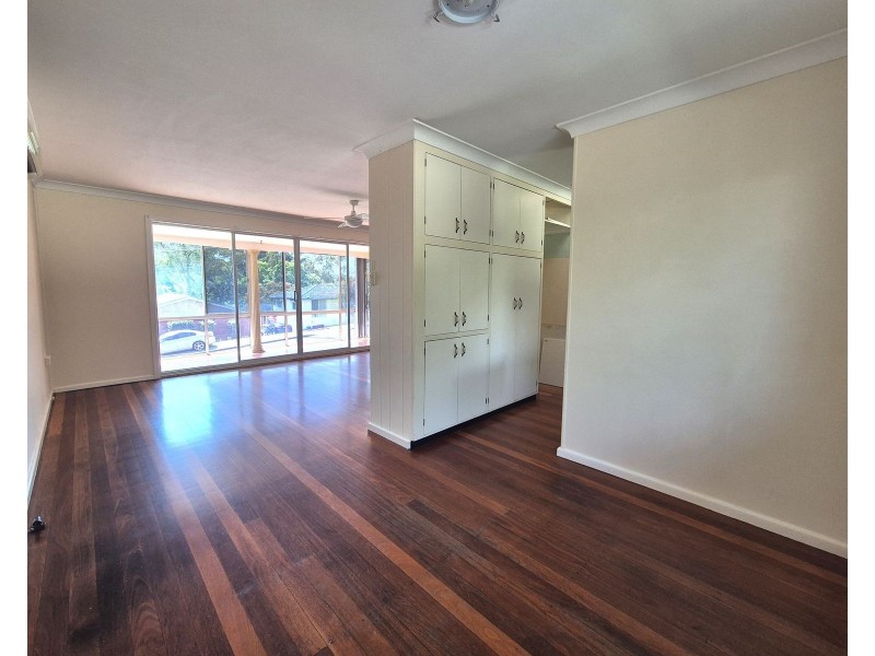 6 Dugdale Avenue, Taree NSW 2430