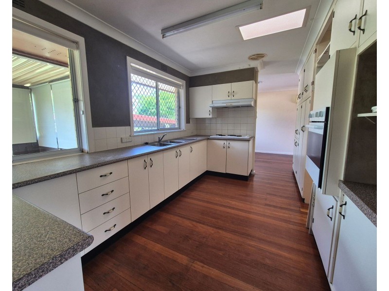 6 Dugdale Avenue, Taree NSW 2430
