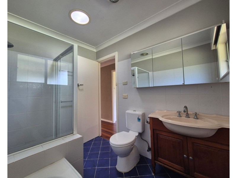 6 Dugdale Avenue, Taree NSW 2430