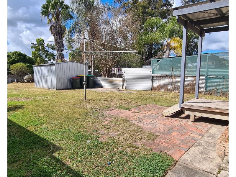 2/27 Railway Parade, Taree NSW 2430
