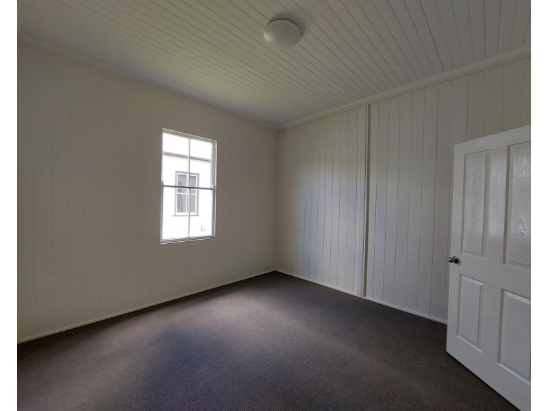 4 Commerce Street, Taree NSW 2430