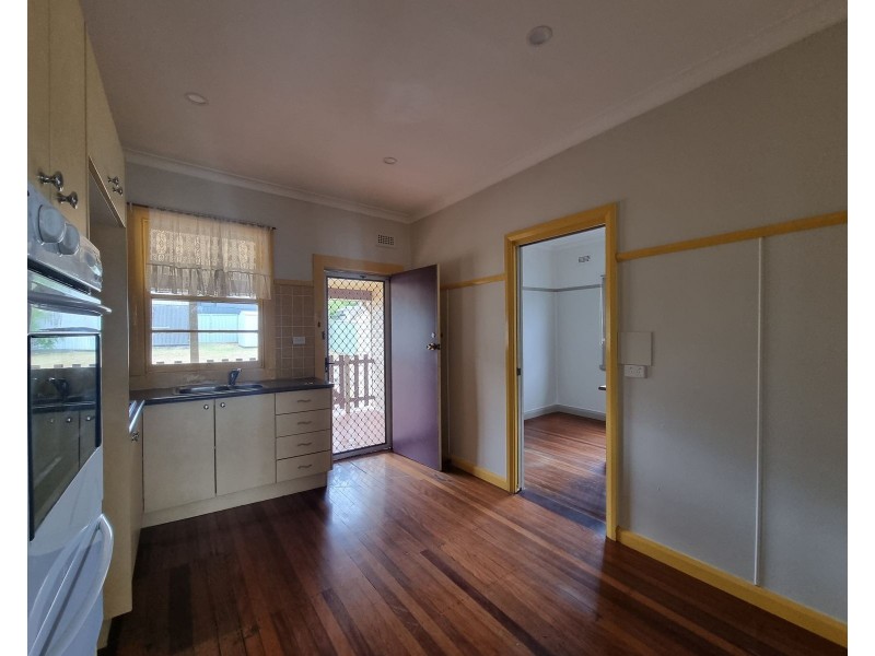 17a Commerce Street, Taree NSW 2430