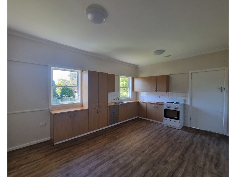 24 Robertson Street, Taree NSW 2430