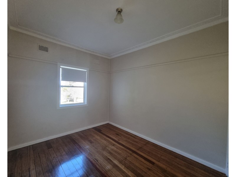 24 Robertson Street, Taree NSW 2430