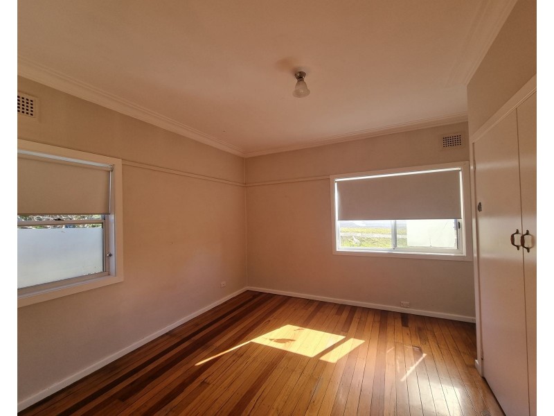 24 Robertson Street, Taree NSW 2430