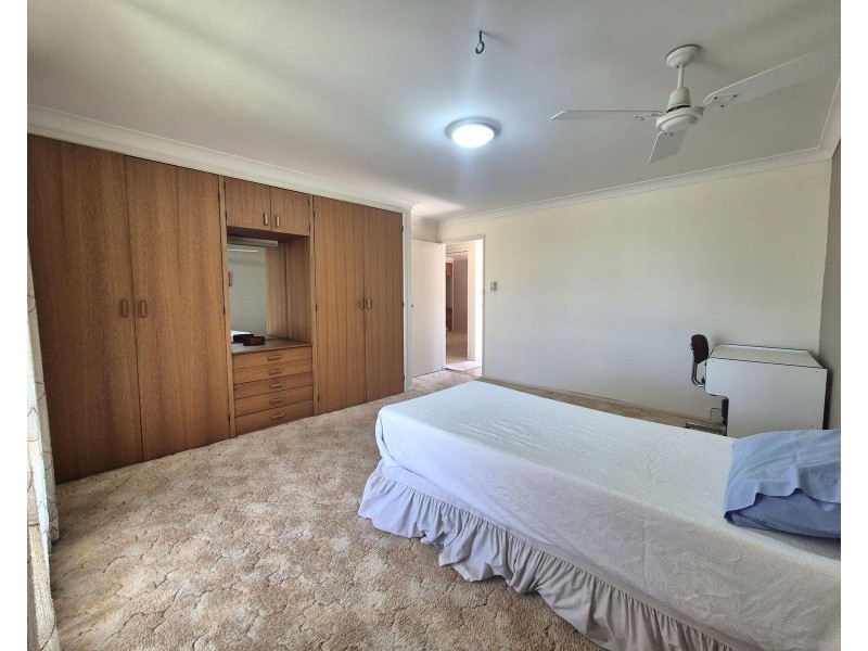 1/2 Lilac Close, Taree NSW 2430