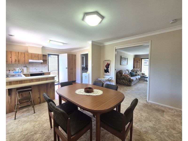 2/2 Lilac Close, Taree NSW 2430