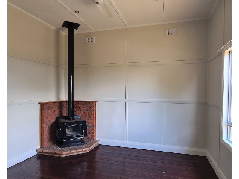 2 Commerce Lane, Taree NSW 2430